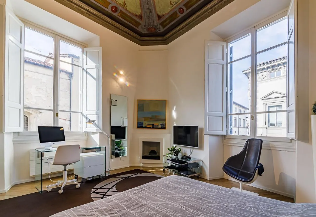 The House Of The Prime Minister Crispi Apartment Florence